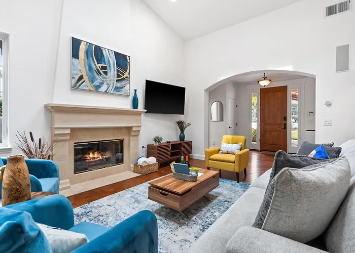 Gorgeous Santa Cruz Villa - Modern Beachside Paradise With New Hot Tub & Fast Wi-Fi
